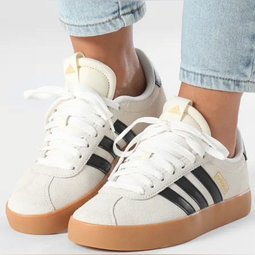 Womens Adidas Suede Cream White Black Gold VL Court 3.0 Shoe Size 6.5 Low Top - Picture 3 of 9
